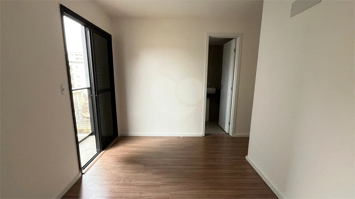 Apartamento à venda com 2 quartos, sendo 1 suíte, no Centro, Poços de Caldas - MG