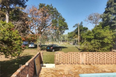 Chácara à venda com 4 quartos, sendo 1 suíte,  em Chácara Leila, São Carlos, SP