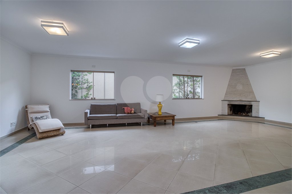 Casa à venda com 4 suítes em Chácara Monte Alegre, São Paulo, SP