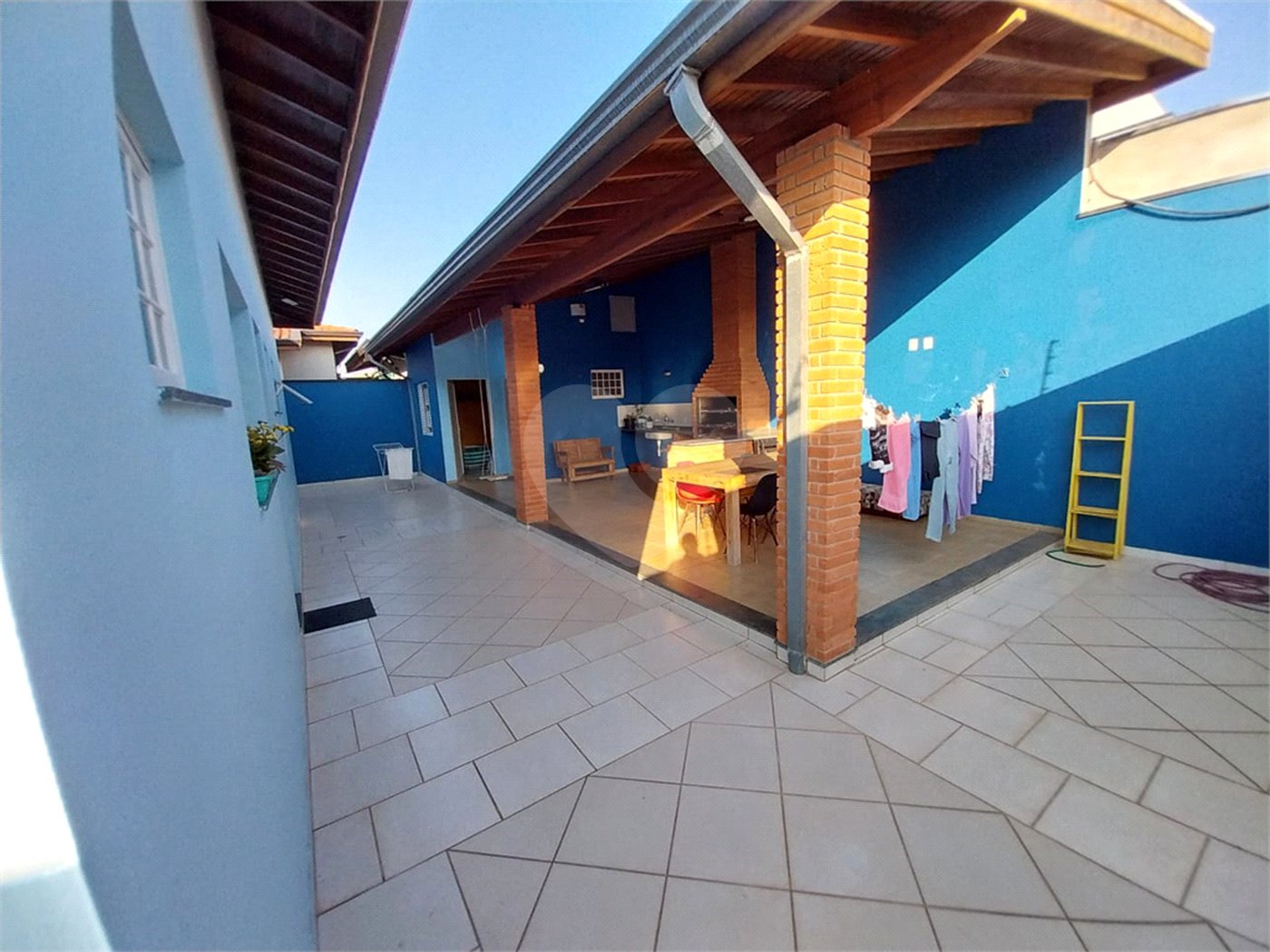 Sobrado à venda com 5 quartos, sendo 1 suíte,  em Terra Nobre, Louveira, SP