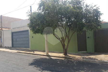 Casas térreas- Pq. Residencial Maria Stella Fagá.