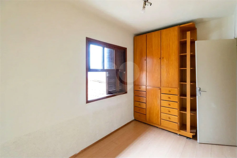 Casa à venda com 200m², 4 quartos e 2 vagas