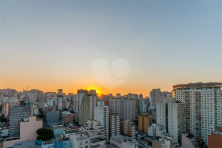 LOFT DUPLEX DE CINEMA. VENHA FAZER UMA VISITA.