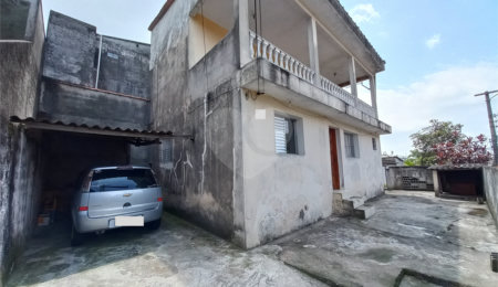 Sobrado à venda com 4 quartos em Pirajussara, São Paulo, SP