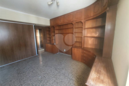 Apartamento Edifício Roberto Martinez .