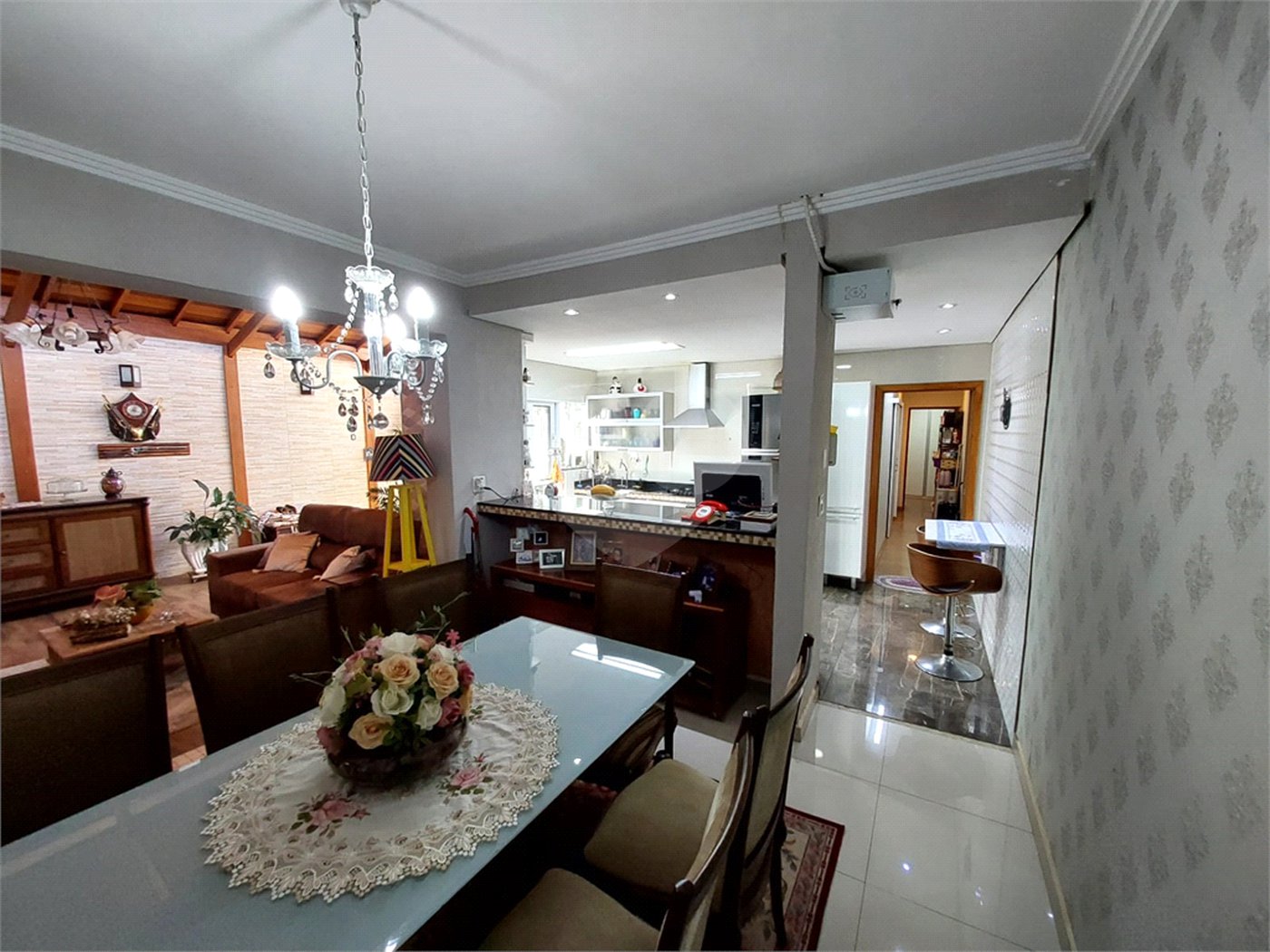 Casa residencial com ponto comercial a venda no Centro