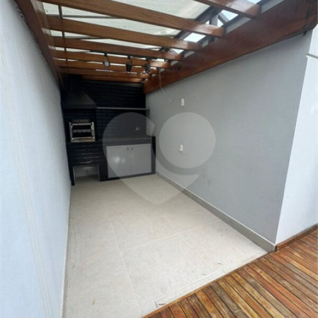 Indaiatuba- Vila Aurora -Condomínio Palm Tree Residence -Venda e Locação - R$ 7.000,00 - condominio - R$ 877,44- IPTU - R$ 211,64 - Pavimento Térreo: Sala de estar, sala de jantar, wc, cozinha, área de serviço, despensa. Pavimento Superior: Suíte com varanda e closet, 02 dormitórios e wc.social
