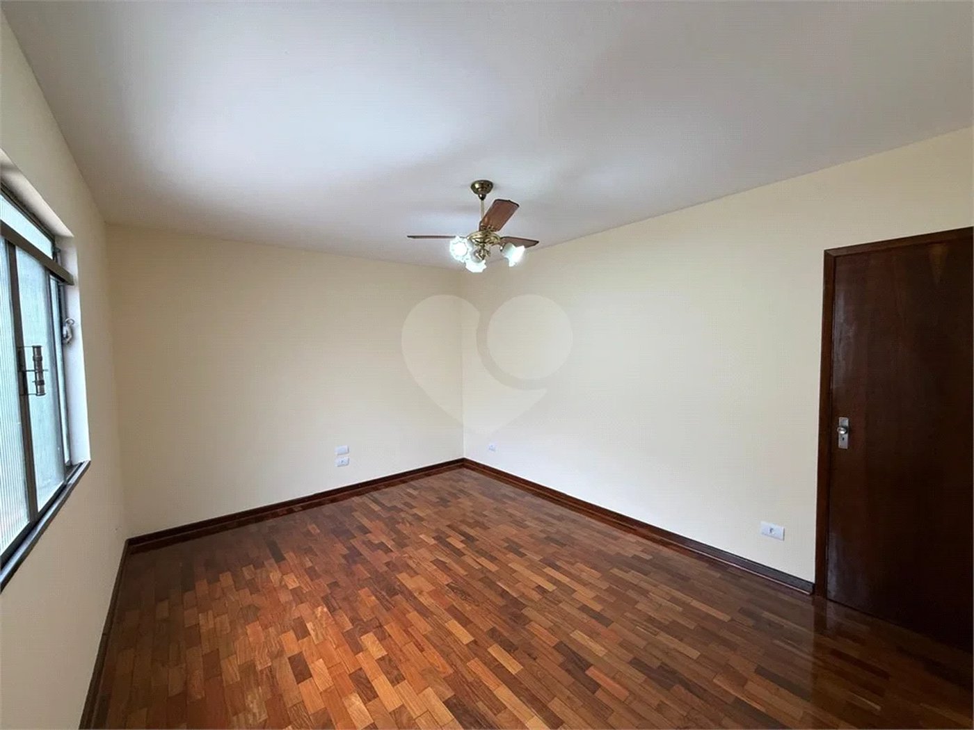Excelente Casa de Esquina na Vila Monteiro – Oportunidade para Moradia ou Comércio