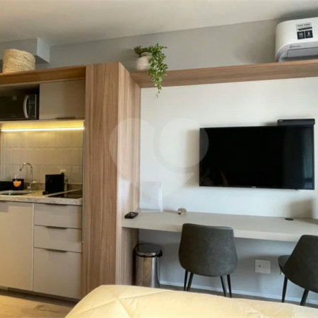 Apartamento mobiliado no Planalto Paulista com 1 dormitório e varanda.