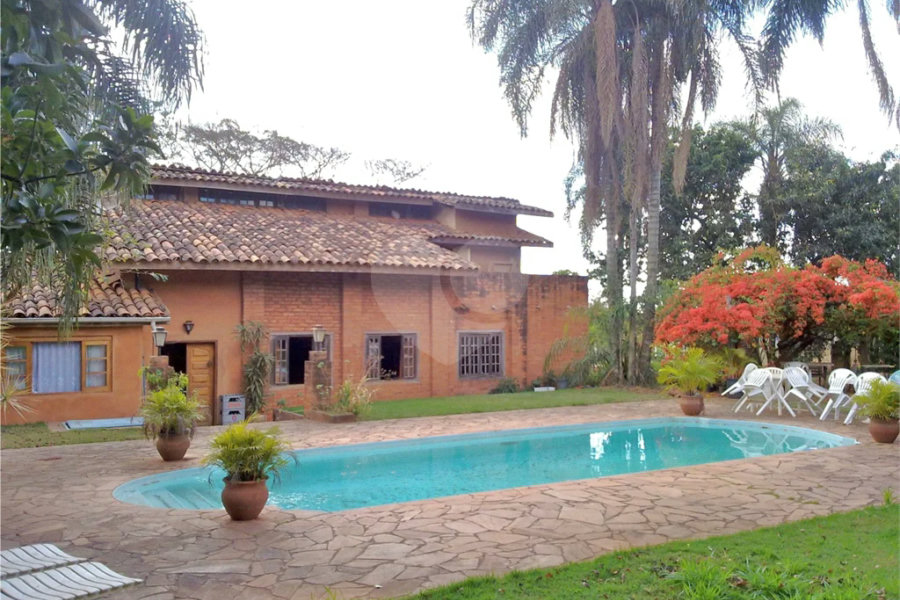 Chácara à venda com 6 quartos, sendo 2 suítes,  em Área Rural de Rio das Pedras, Rio das Pedras, SP