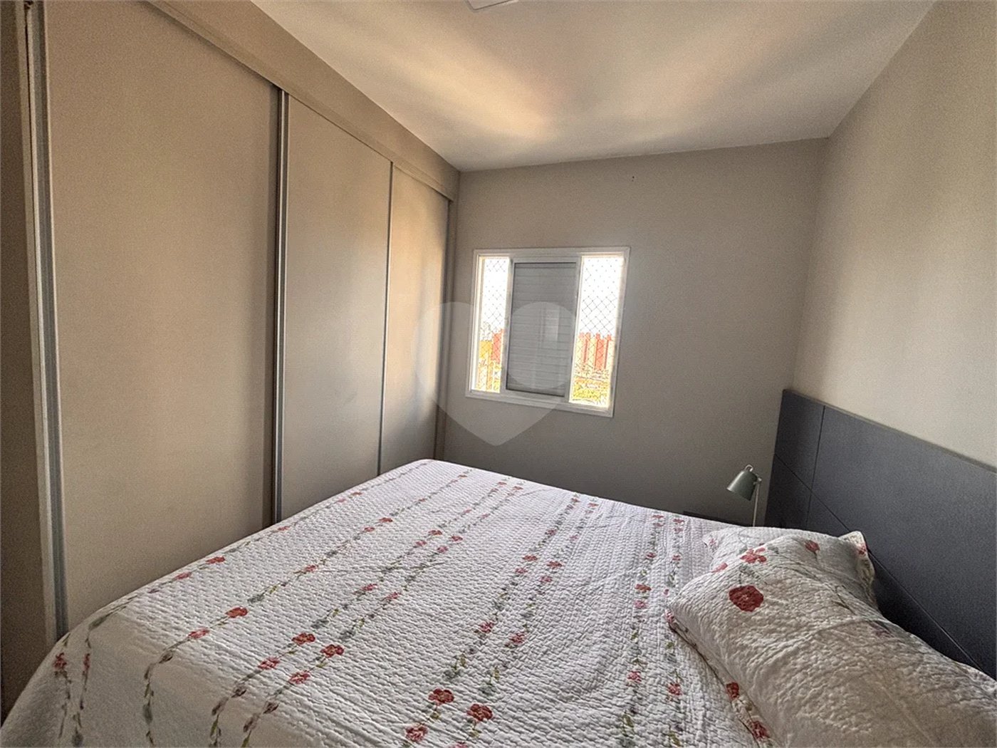 Apartamento com 77m² , 2 dormitórios , sendo 1 suíte , 2 vagas de garagem , a venda no bairro Rudge Ramos.