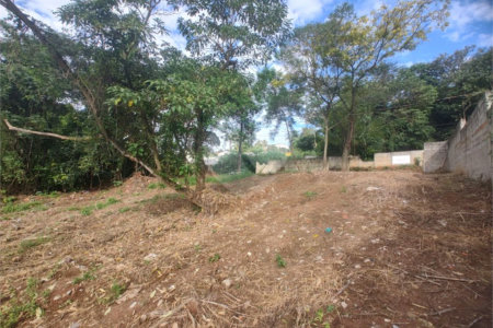 Terreno em Atibaia com 1.196 metros, ótimo para chácara, excelente localização, avalia permuta com casa maior valor
