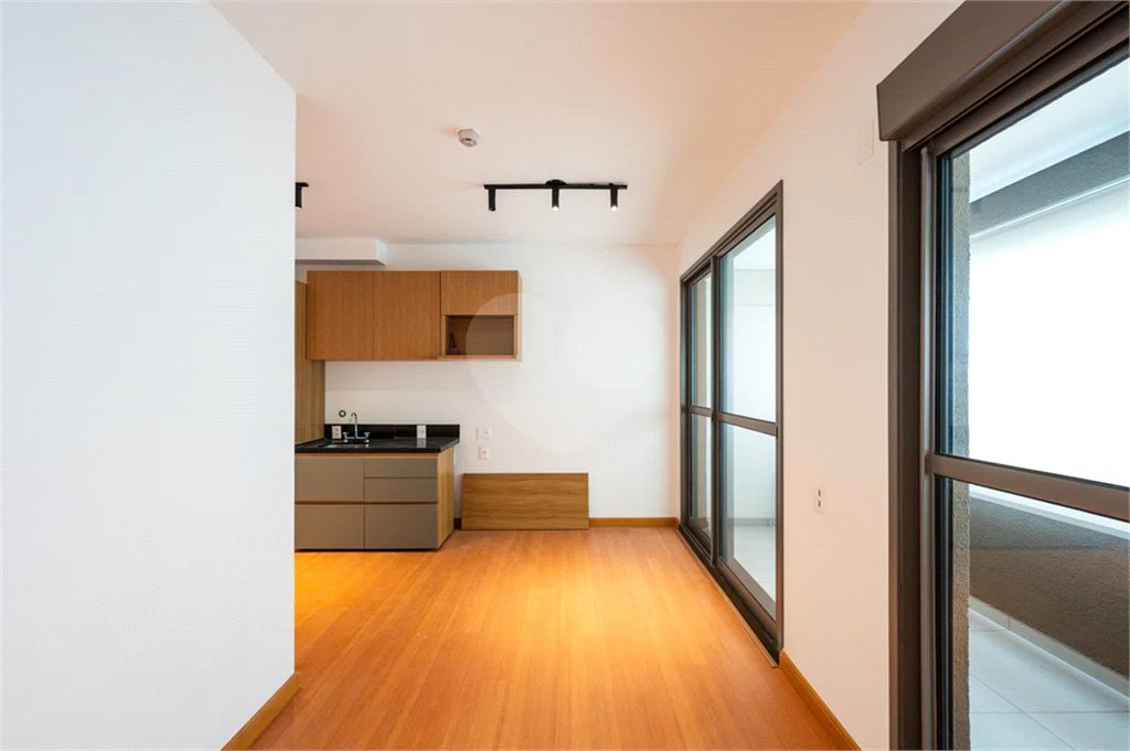 LINDO STUDIO DE 32M² PRÓXIMO DE TUDO