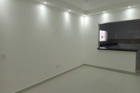 🌊✨ Oportunidade Única na Praia Grande – Casa Nova com Piscina a Apenas 390m do Mar! ✨🌊