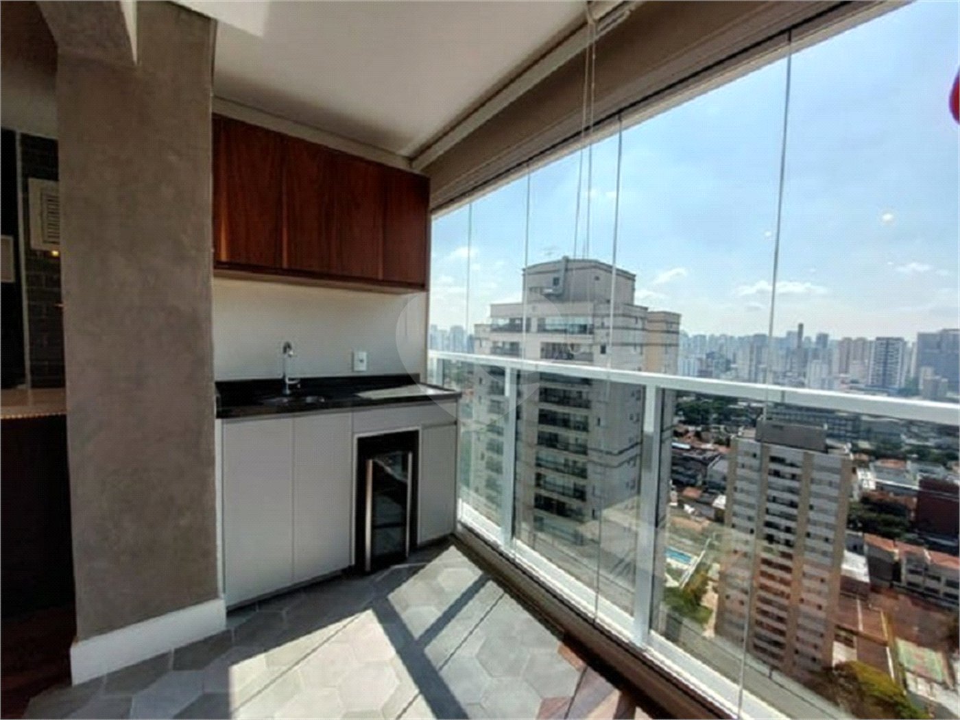 Apartamento Mobiliado de 48m² com Vista Incrível na Vila Gertrudes!