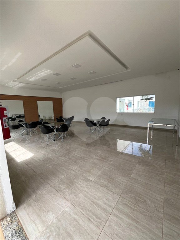 Oportunidade Única no Monte dos Pinheiros – Um lar completo esperando por você