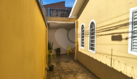 Casa à venda com 2 quartos, sendo 1 suíte,  em Cidade Aracy, São Carlos, SP