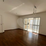 Excelente apartamento de 3 dormitórios, sendo uma Suíte e 2 vagas de garagem.