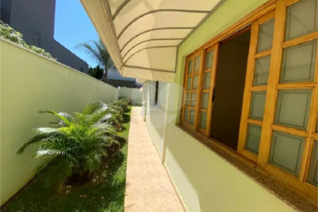 Casa à Venda no Condomínio Montreal - São Carlos/SP