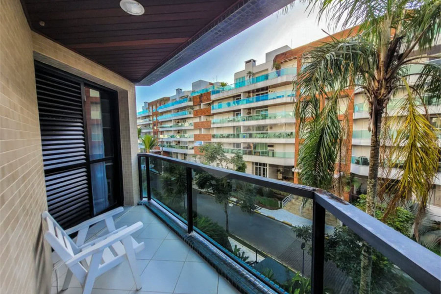 Apartamento à venda com 5 quartos, sendo 3 suítes,  em Riviera de São Lourenço, Bertioga, SP