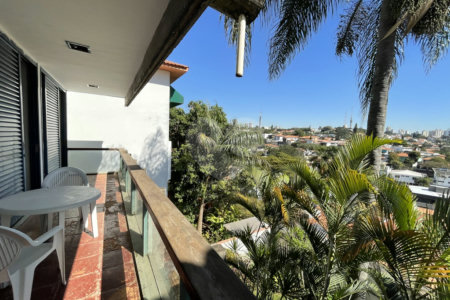 CASA DIFENCIADA NO PACAEMBU