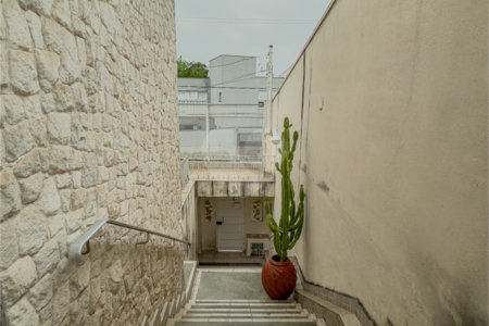 Casa com 3 Dormitórios e 2 suítes à Venda no Bairro da Saúde
