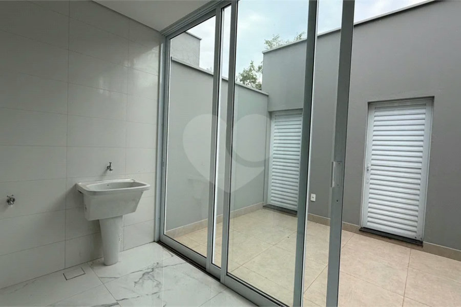 Casa à venda ou para alugar com 3 quartos, sendo 1 suíte,  no condomínio Residencial Mônaco, Piracicaba - SP