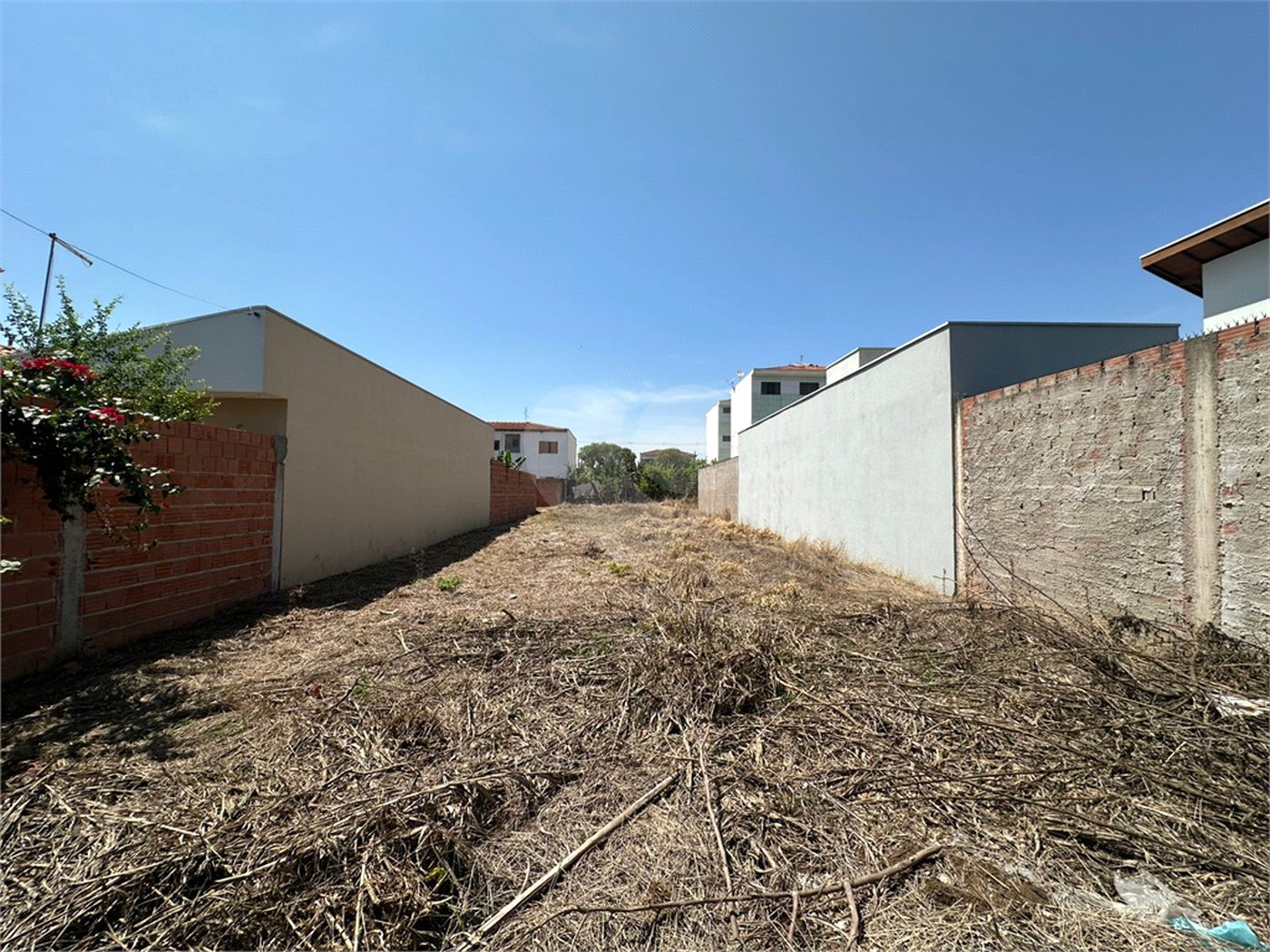Terreno a venda na Vila Brasília