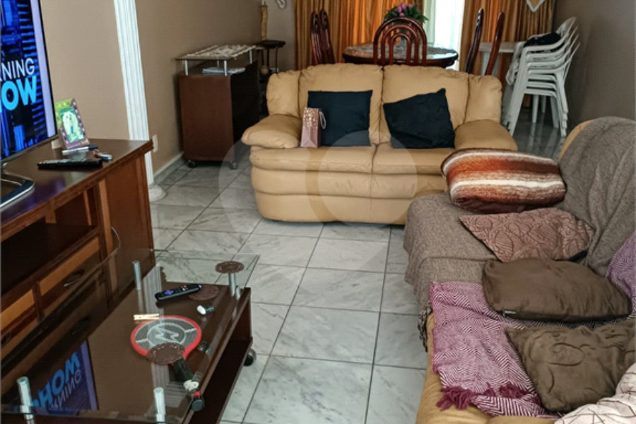 Sobrado com 4 Quartos e 4 banheiros à Venda -337 m² por R$ 850.,000 -- Jardim Vivan,-Jaraguá, São Paulo - SP
