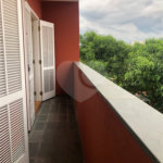 Sobrado em condomínio fechado