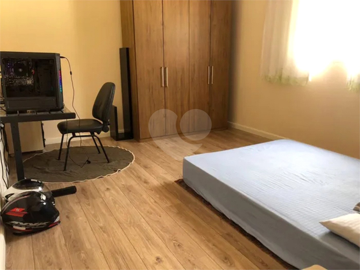 A VENDA SOBRADO, 100M², 3 DORMITORIOS 2 SENDO SUITE, 3 BANHEIROS, 2 VAGAS DE GARAGEM, SÃO JOSÉ DOS C