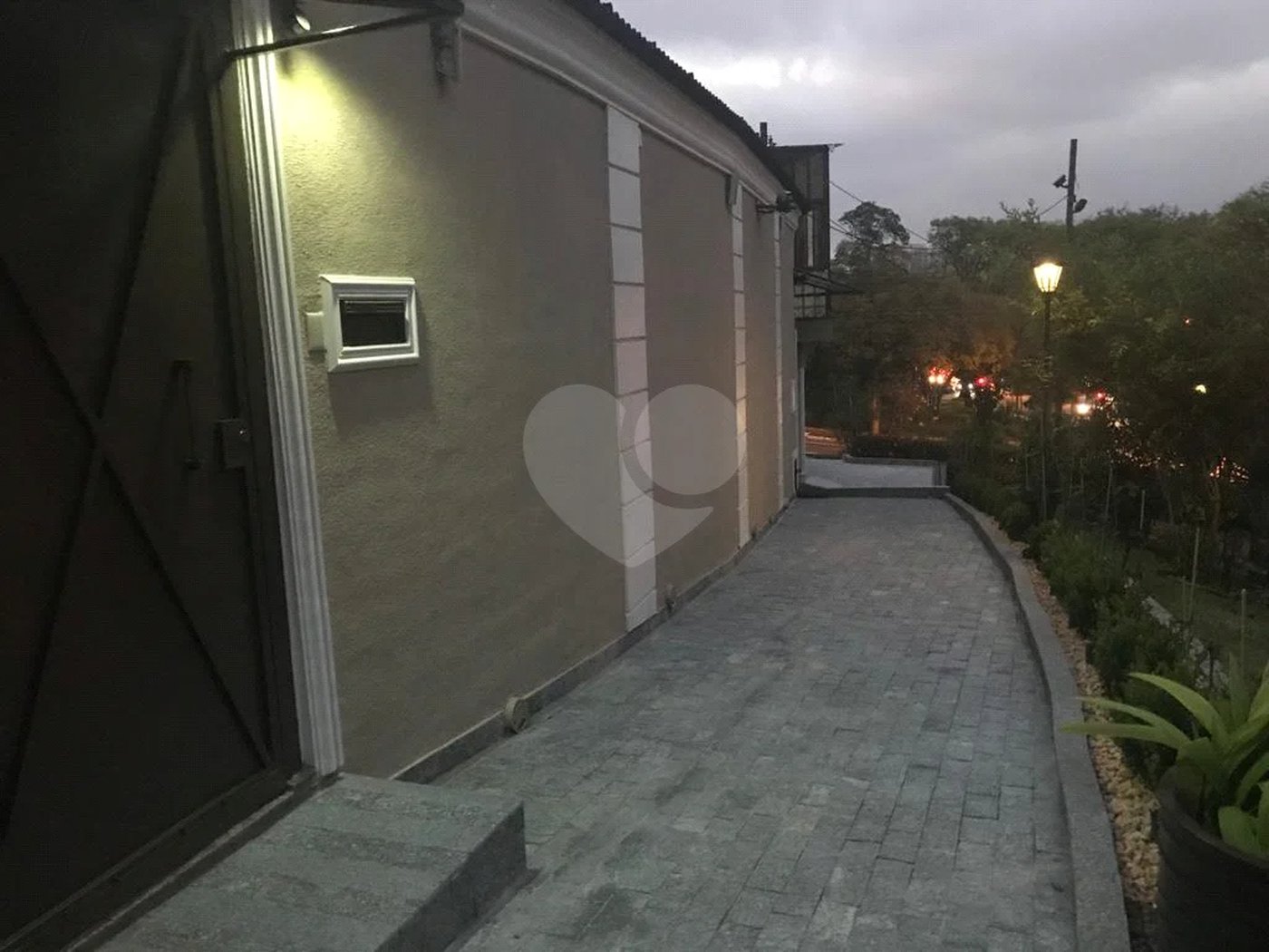 Casa à venda com 5 quartos, sendo 3 suítes, em Alto da Lapa, São Paulo, SP