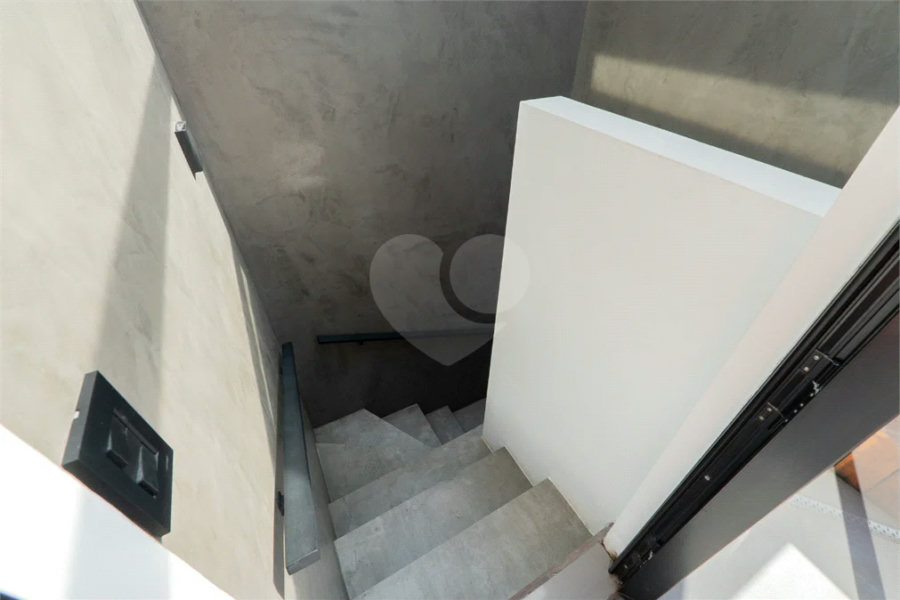 Casa em Condomínio | 98,40 m² | 2 Suítes | Rooftop com Jacuzzi | 2 Vagas | Porteira Fechada