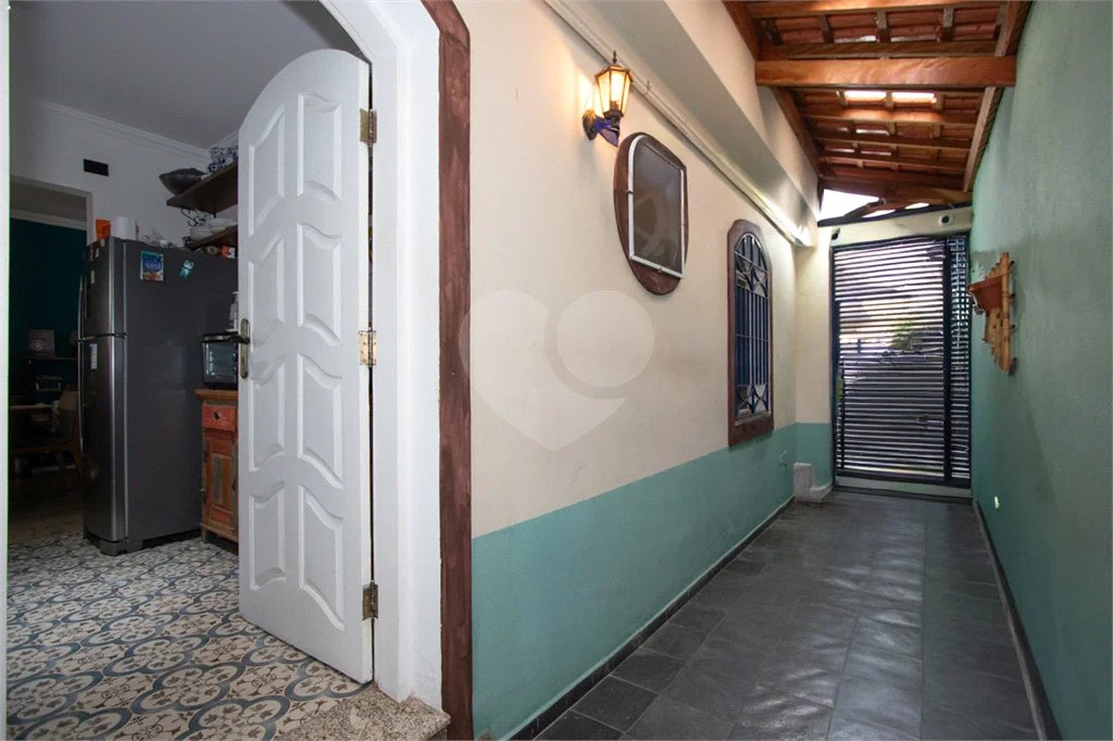 Sobrado à Venda com 2 suites no Tremembé.