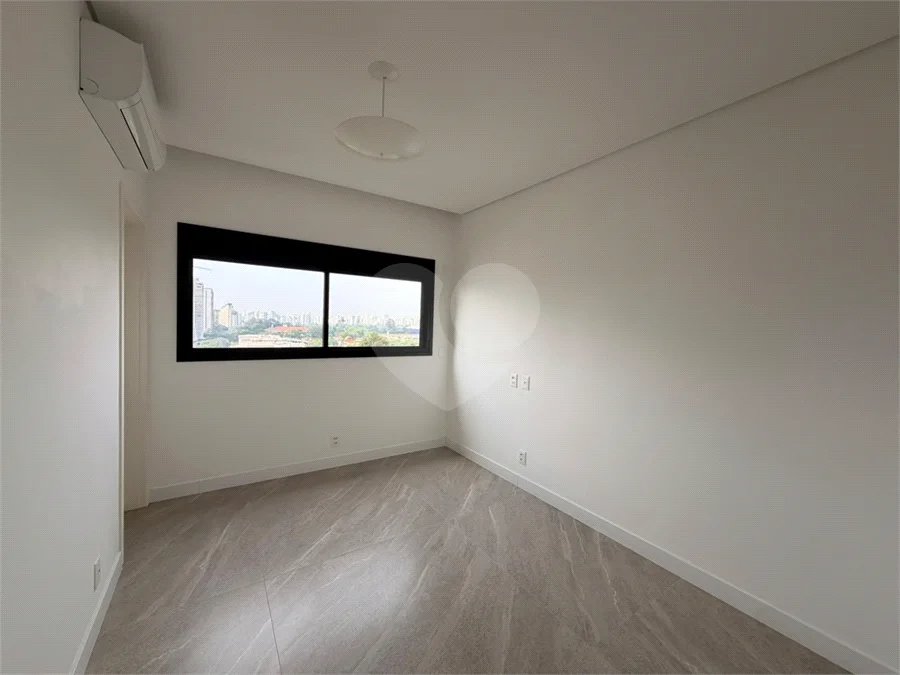 Apartamento para alugar com 2 suítes em Alto da Boa Vista, São Paulo, SP