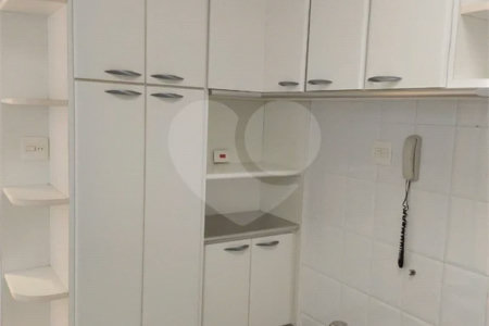Sobrado á venda com 102m²- Vila Bertioga.
