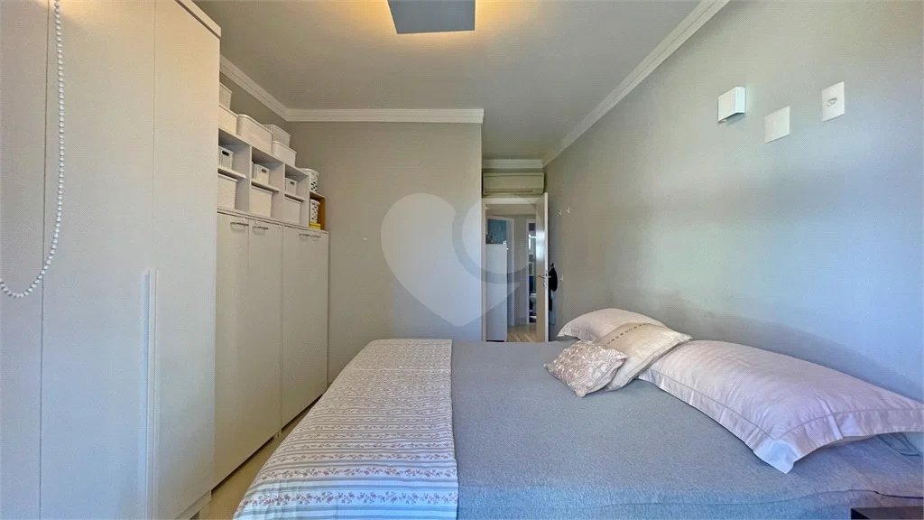 Apartamento à venda com 3 quartos, sendo 2 suítes, em Riviera de São Lourenço, Bertioga, SP