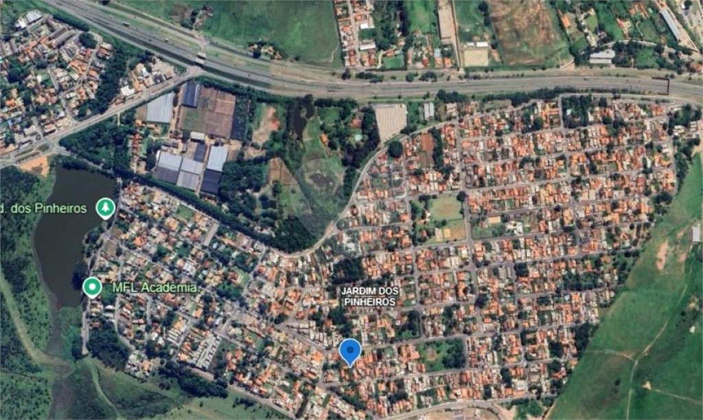 Terreno com 480m² à venda no Jardim dos Pinheiros