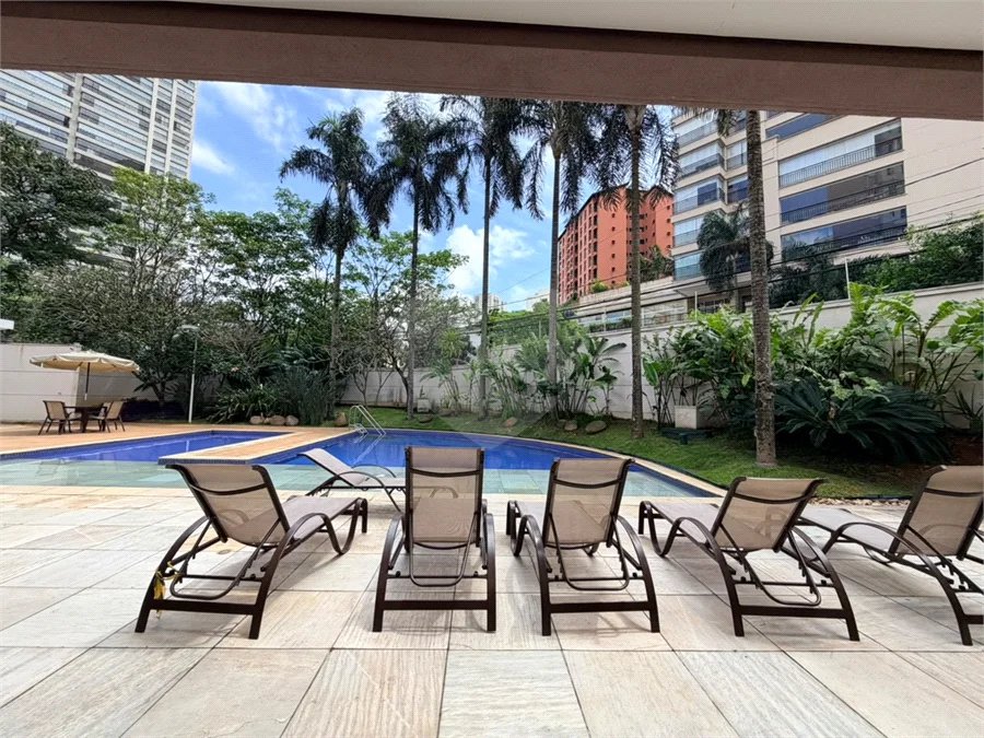 Apartamento à venda com 3 suítes em Vila Mariana, São Paulo, SP