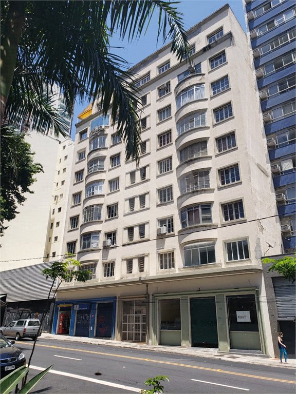Apartamento de 80m2 à venda com 2 dormitórios e terraço no Centro