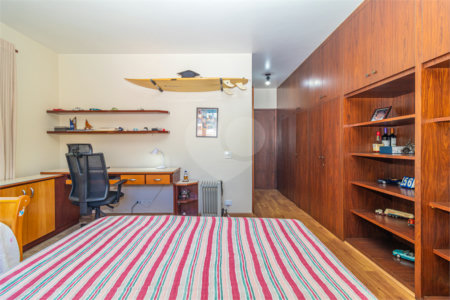 Casa à venda com 3 suítes em Interlagos, São Paulo, SP