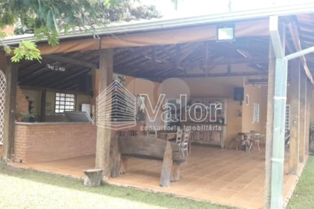 Chácara com 2.400m²