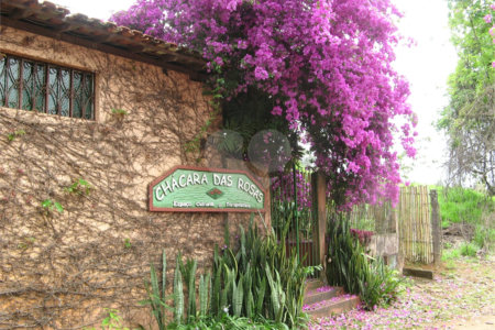 Spa Rural Chácara das Rosas à venda, a apenas 3 km do centro.