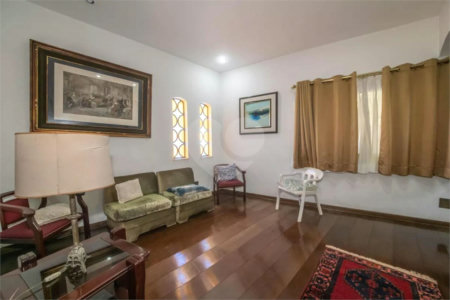 Casa Alto Padrão.Localização excelente. Venha conhecer. Agende uma visita.