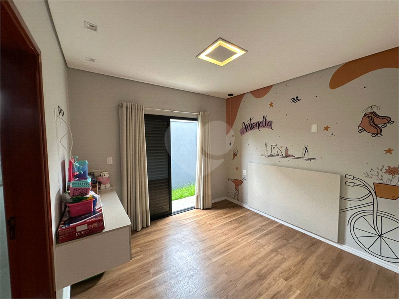 Apartamento Condomínio Montreal