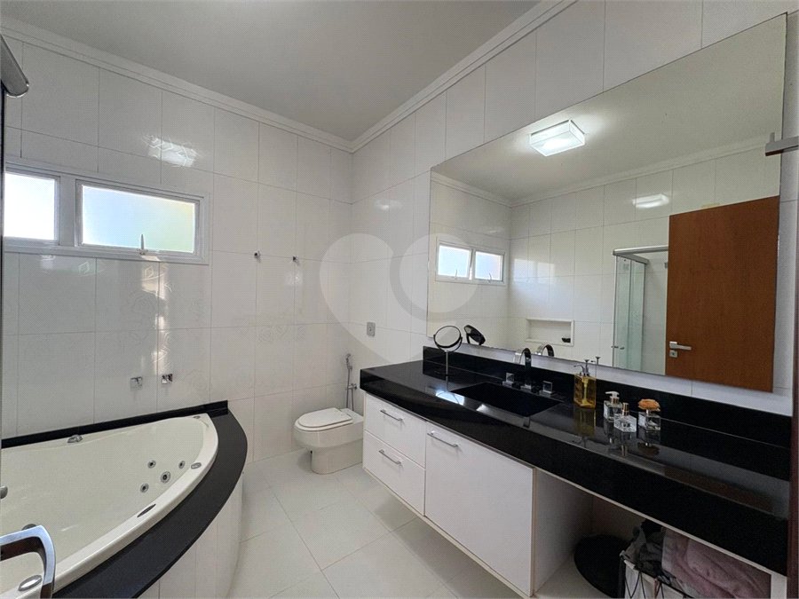 Casa à venda com 3 suítes no condomínio Damha II, São Carlos - SP
