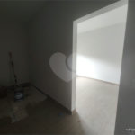 Casa exclusiva em Atibaia de alto padrão com 3 suítes, piscina, espaço gourmet, condomínio fechado, aceita financiamento