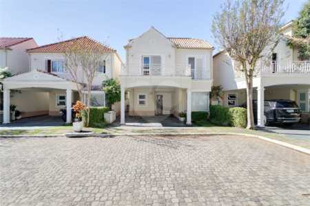 Casa à venda com 4 quartos, sendo 2 suítes, no condomínio Villa Franz Schubert, São Paulo - SP