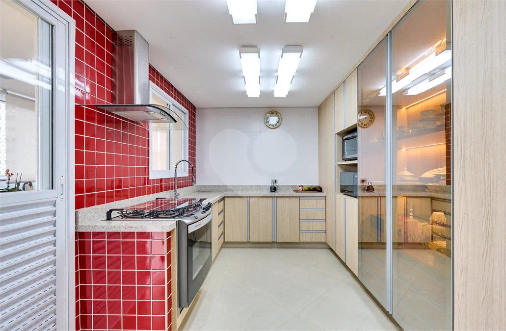 Apartamento à venda com 3 suítes em Jardim Marajoara, São Paulo, SP