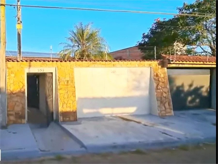 Belíssima casa com 04 dormitórios em Itanhaém